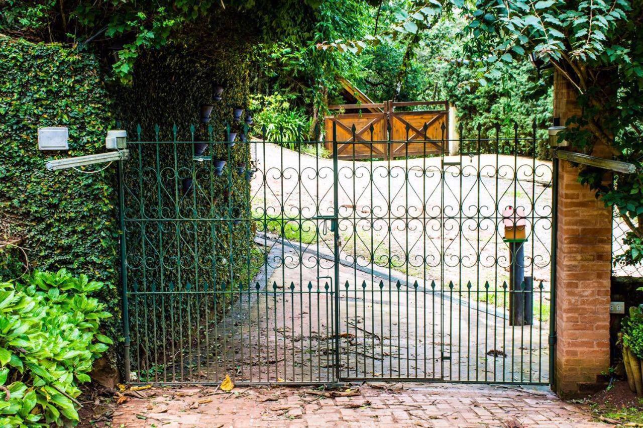Badenwein Villa Campos do Jordão Buitenkant foto